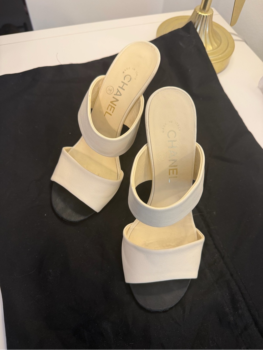 Chanel Ivory Lambskin Pearl Heel Mules – Size 36.5 – Box & Dust Bags